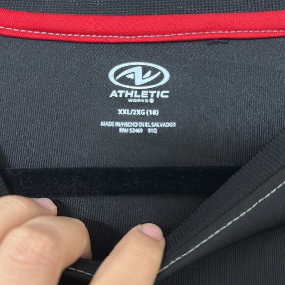 Athletic Works Driworks
Long Sleeve Workout
Shirt kids size XXL/ 2XG (18) - Picture 3 of 5